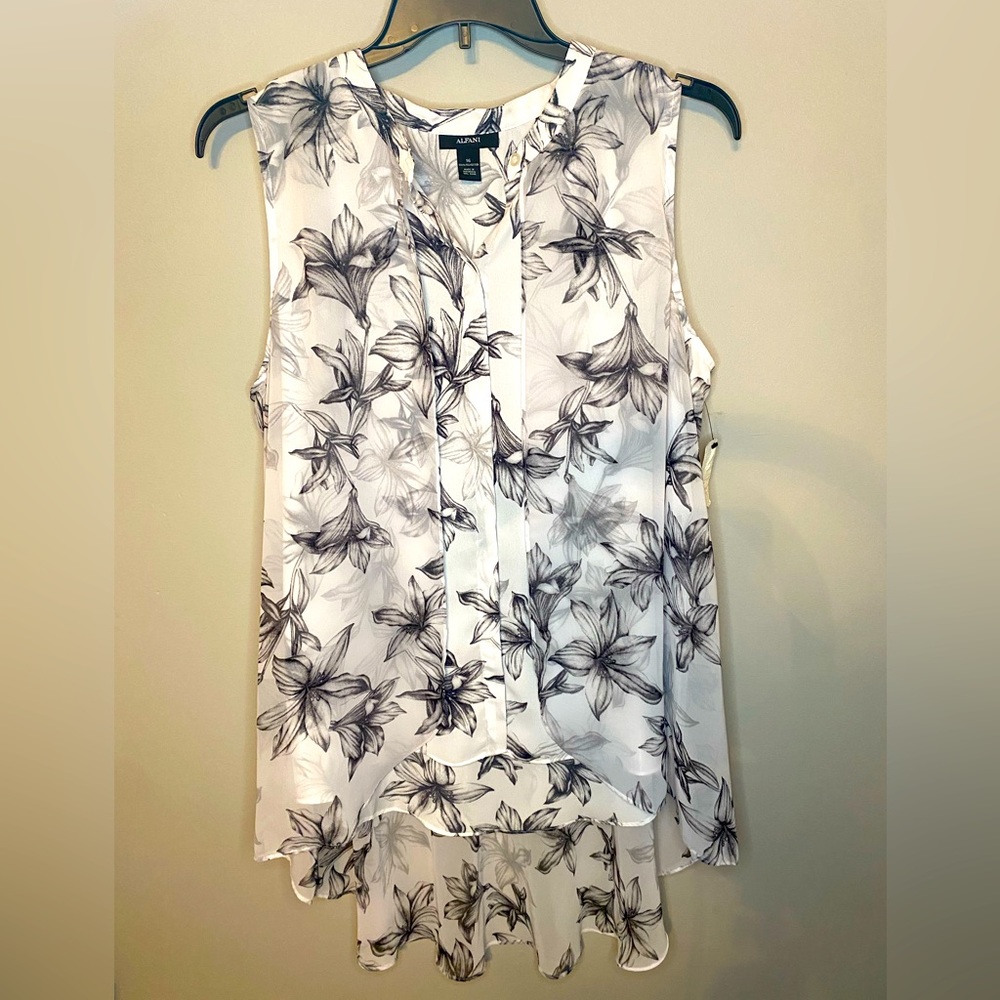 Alfani sleeveless flowing top, size 16, like new